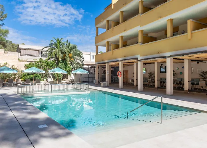 Flor Los Almendros Hotel